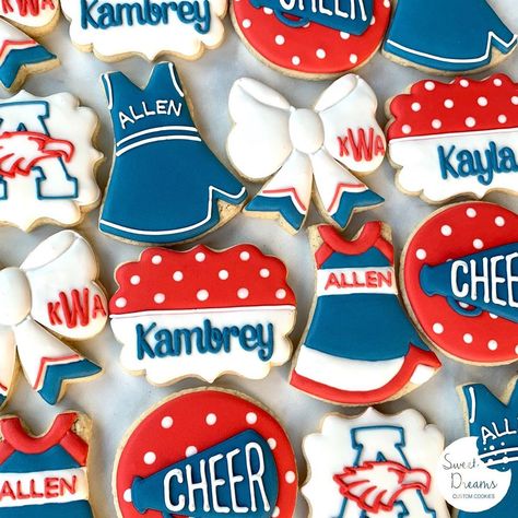 Naoyo Kimble on Instagram: “#congratulations #cheercookies #goeagles #ahscheer #lfccheer #sugarart #sugarartist #royalicingcookies #royalicing #royalicingart #fun…” Cheer Royal Icing Cookies, Cheerleader Cookies Decorated, Cheer Cookies Decorated, Cheerleading Cookies, Cheerleader Cookies, Cheer Cookies, Cheerleader Birthday, Cookie Techniques, Sports Cookies