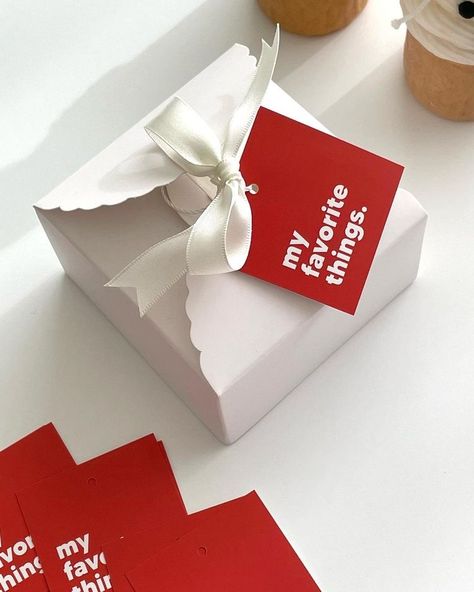 Red Packaging Design, Valentines Packaging, Red Cafe, Cake Boxes Packaging, Bakery Packaging Design, Bakery Branding, Dessert Packaging, Packaging Ideas Business, Bakery Packaging