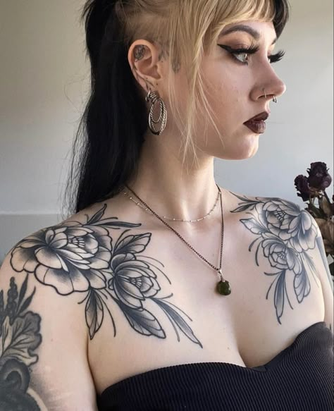 Feminine Tattoos For Women, Chest Tattoo Flowers, Chest Tattoo Girl, Traditional Chest Tattoo, Dark Feminine Tattoos, Aesthetic Manifestation, Floral Tattoo Shoulder, Girls Tattoo, Bone Tattoos