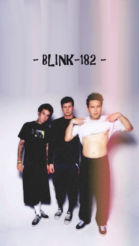 Pop Punk Bands Wallpaper, Blink 182 Wallpaper Iphone, Blink 182 Aesthetic, Pop Punk Wallpaper, Blink 182 Wallpaper, Blink 182 Tom, Mark Hoppus, Rap Singers, Angels And Airwaves