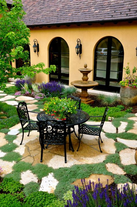 46 Inspiring small veranda decorating ideas Luxurious Landscape, Romantic Patio, Tuscan Landscape Design, Design Per Patio, Mediterranean Patio, Large Backyard Landscaping, Tuscan Garden, Tuscan Landscaping, Stone Patio