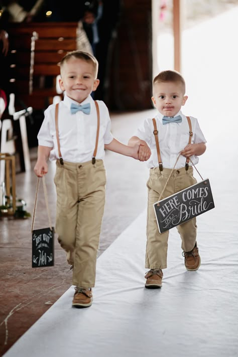 Kids Wedding Outfits Boys, Boho Groomsmen, Outdoor Wedding Outfit, Wedding Jobs, Wedding Kids Outfit, Spring Wedding Outfit, Kids Wedding Outfits, Wedding Outfit For Boys