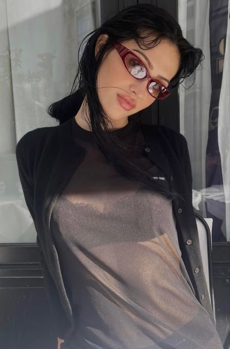 Amelia Gray Hamlin, Miu Miu Glasses, Glasses Outfit, Amelia Gray, Stylish Glasses, I Love You All, Geek Chic, Love You All, Fashion Killa