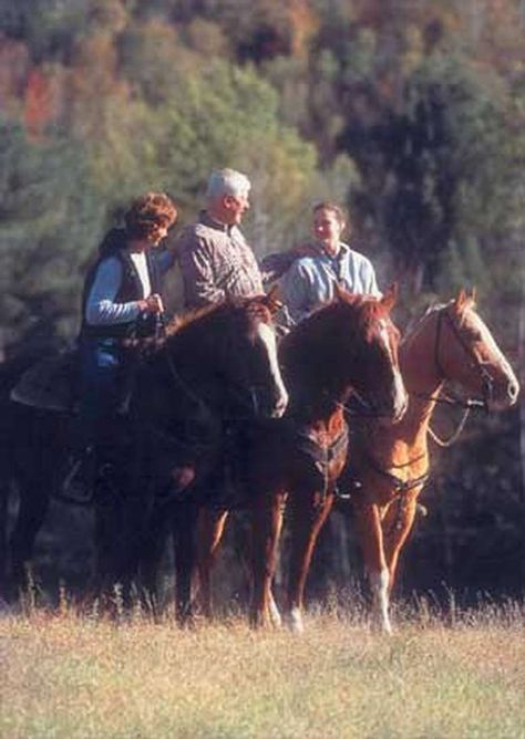 Horseback Riding in Lake George, NY at Mountain View Rocking B Ranch in Lake Luzerne, NY Horse Riding Pictures, Riding Pictures, Funny Photo Memes, Riding Stables, New York Attractions, Secret Photo, Cruise Boat, Hiking Spots, Ghost Pictures