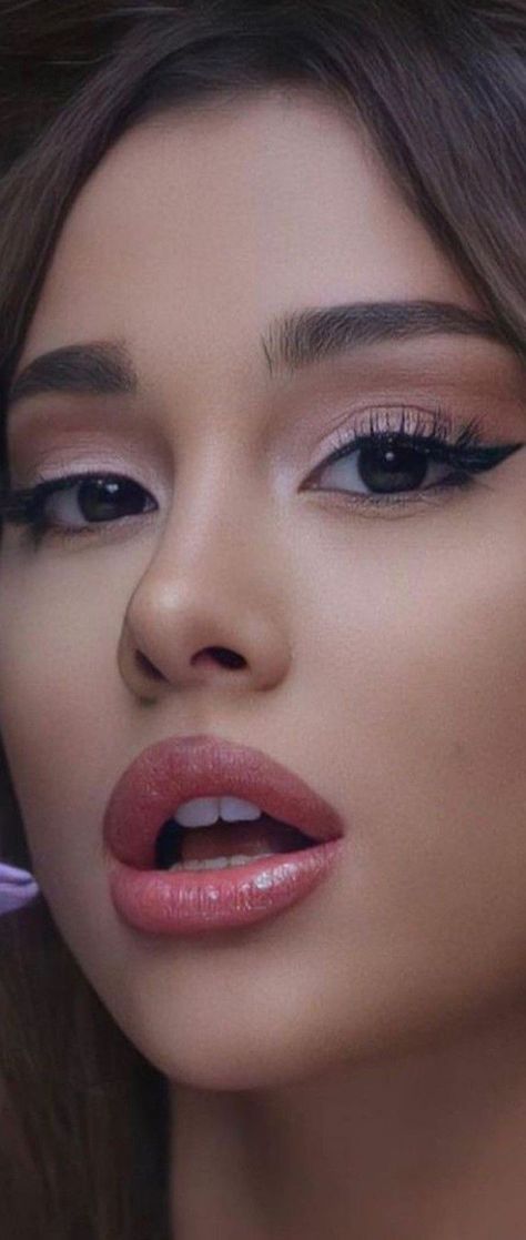 Ariana Grande Nose Job, Ariana Grande Nose, Ariana Grande 34 35, Ariana Grande Makeup, Glossy Lips Makeup, Rhinoplasty Nose Jobs, Ariana Grande News, Ariana Grande Images, Cute Bangs