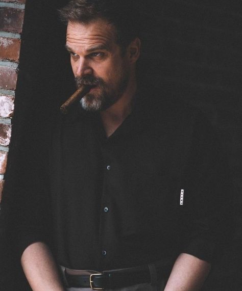 David Harbour David Harbor, Hopper Stranger Things, Jim Hopper, Tom Wlaschiha, David Harbour, Stranger Things Season 4, Magazine Shoot, Science Fiction Series, Celeb Crushes