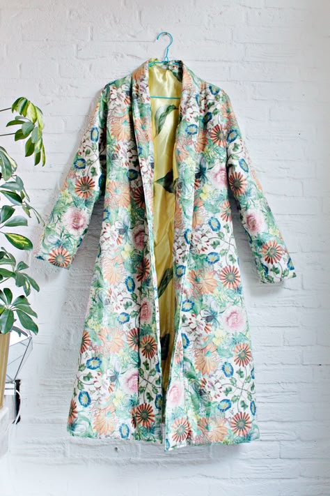 SEWING DIY | How to Make a Robe Coat in 30 Steps Without a Sewing Pattern Coat Diy Pattern, Coat Alterations Diy, Patchwork Coat Diy, Quilted Duster Coat, Free Coat Sewing Pattern Women, Diy Quilt Coat Pattern, Long Coat Sewing Pattern, Quilted Robe Pattern, Bog Coat Free Pattern