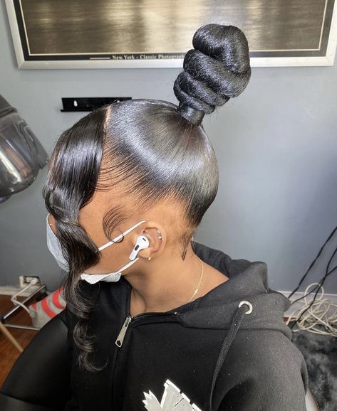 Slick Ponytail Updo, Sleek Weave Bun, Slick Knot Bun, Bun Updo Hairstyles For Black Women, Knot Bun Hairstyles, Slick Ponytail, Weave Ponytail Hairstyles, Sleek Ponytail Hairstyles, Knot Bun