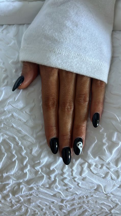 Almond shaped nails Nail Ideas Emo, Black Nails With Ghost, Emo Nail, Girly Emo, Nails Ghost, Ghost Nail, Nails Festive, Festive Nails, Nail Appointment