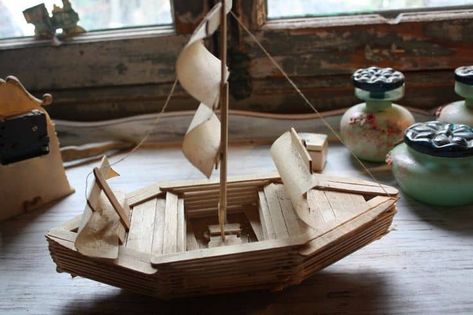 21 Popsicle Stick Boat Craft Ideas for Kids Sticks Craft Ideas, Popsicle Stick Boat, Boat Craft, Sticks Craft, Popsicle Stick Art, Ice Cream Stick Craft, Popsicle Stick Houses, Ice Cream Sticks, Flavored Ice