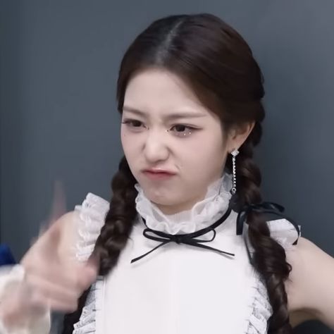 ive wonyoung lq icon Wonyoung Funny Icons, Wonyoung Happy, Wonyoung Funny, Wonyoung Aesthetic, Weird Pics, Ugly Photos, Wonyoung Lq, Disgusted Face, Kpop Pfp