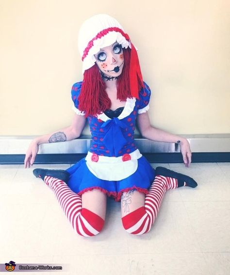 Rag Doll Costume Woman, Rageddy Ann Costume, Raggedy Ann Makeup, Doll Costume Women, Rag Doll Makeup, Raggedy Ann Halloween Costume, Creepy Doll Halloween Costume, Annabelle Costume, Creative Diy Costumes