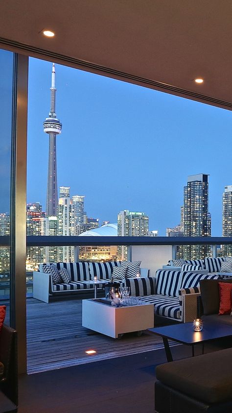 Toronto Aesthetic Apartment, Toronto Canada Apartments, University Of Toronto Aesthetic, Wallpaper Toronto, Canada Toronto City, Toronto Aesthetic, Toronto Pictures, Toronto Canada Travel, Canada City