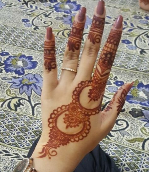 Bake Hand Mehndi Designs, Finger Mehndi Style, Arabic Mehendi, Beautiful Simple Mehndi Design, Simple Mehandi, Finger Mehndi, Mehendi Art, Ego Quotes, Skincare Remedies