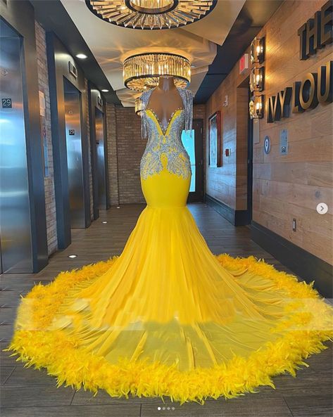 Yellow Prom Dress Mermaid, Yellow Mermaid, Crystal Prom Dress, Yellow Prom, Feather Prom Dress, Prom Dress Pictures, Elegant Ball Gowns, Prom Dresses Yellow, Cute Prom Dresses