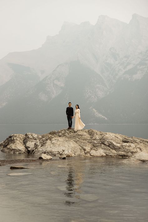 Banff engagement photos at Lake Minnewanka Engagement Photos Banff, Banff Family Photos, Banff Engagement Photos, Winter Mountain Engagement Photos, Bc Elopement, Minnewanka Lake, Banff Engagement, Banff Elopement, Montana Lakes