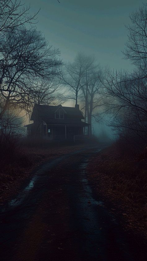 Haunted House Pictures, Dystopian Art, Eerie Places, Scary Backgrounds, Apocalypse Aesthetic, Cabin Aesthetic, Halloween Decor Ideas, Creepy Houses, Dark Castle