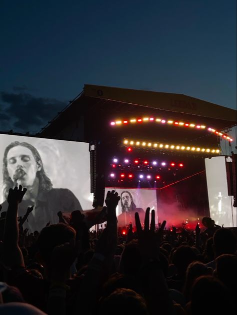 Leeds festival Leeds Festival Aesthetic, Bestie Hangout, Leeds Fest, Reading And Leeds Festival, Catfish And The Bottlemen, Leeds Festival, Festival Aesthetic, Reading Festival, 2024 Goals