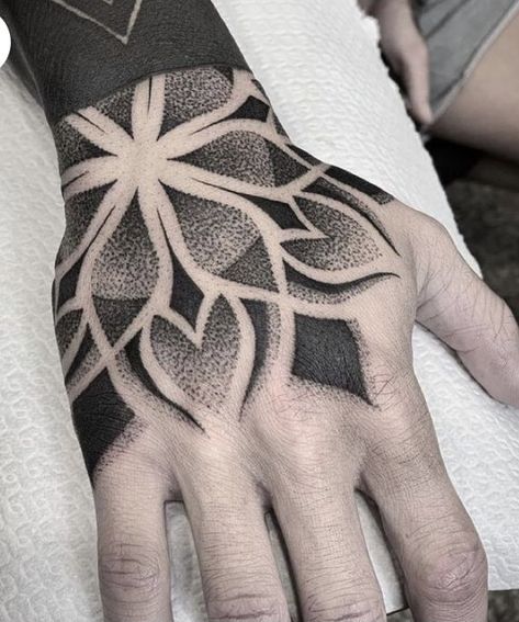 Geometrical Hand Tattoo, Hand Tattoos Geometric, Mandala Tattoo Design Hand, Dot Work Hand Tattoo, Full Hand Tattoo Design, Mandala Hand Tattoo Men, Mandala Puntillismo Tattoo, Geometric Hand Tattoo, Mandala Tattoo Hand