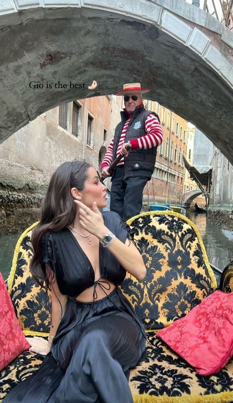 Outfit Venezia, Paris Culture, Venice Photography, Venice Photos, Europe Outfits, Vacay Outfits, Italy Outfits, City Outfits, Selfie Ideas Instagram