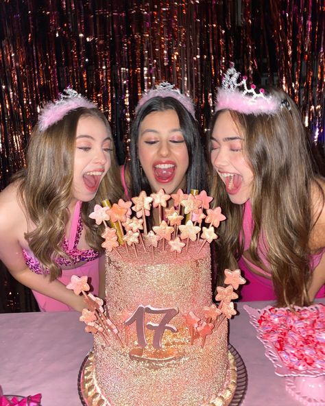 Trio Birthday Party, Bff Birthday Party, Happy Birthday Wishes For Sister, Sixteen Birthday Party Ideas, Sweet Sixteen Birthday Party Ideas, Girly Birthday Party, 17th Birthday Ideas, 16th Birthday Decorations, 21st Bday Ideas