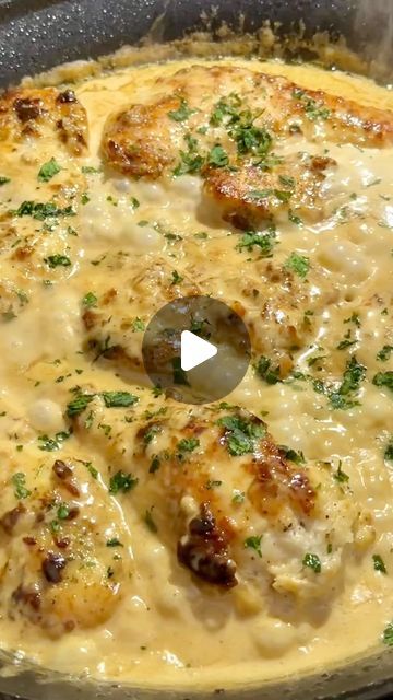 Lemon Chicken Recipe Videos, Easy Dinners Videos, Chicken Creamy Recipes, Butter Chicken Recipe Video, Creamy Lemon Garlic Chicken, Rice And Gravy, Chicken Pasta Dishes, Serve Over Rice, Creamy Chicken Recipes