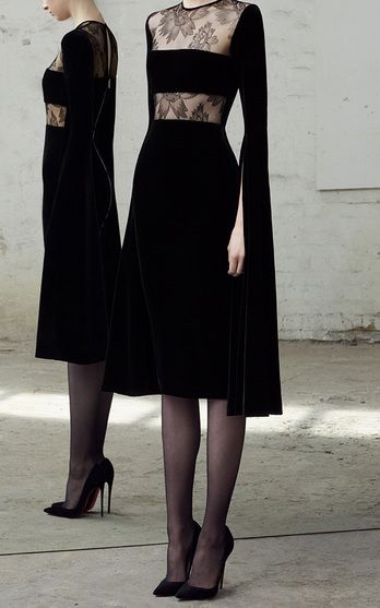 Goth Ballerina Aesthetic, Elegant Goth Outfits, Elegant Goth, Sculpted Arms, Mode Editorials, Mode Tips, Dress Velvet, Alex Perry, Neue Outfits