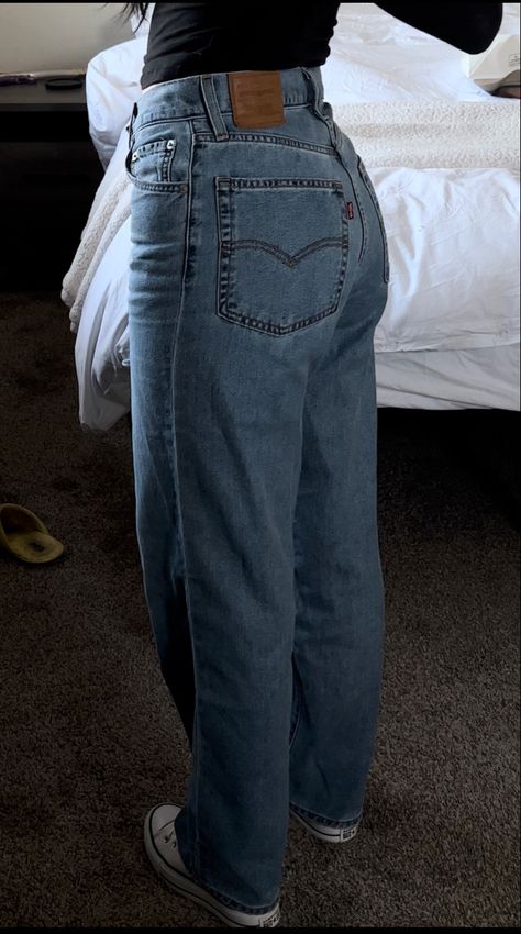 Levis baggy dad jean Baggy Thrifted Jeans, Levi Pants Women, Straight Levis Jeans, Levi Mom Jeans Outfit, Perfect Baggy Jeans, Levi’s Mom Jeans, Levi’s Baggy Jeans, Baggy Levis Jeans, Levi Baggy Jeans