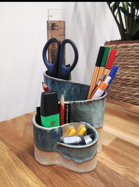 Pottery Desk Organizer, Clay Stationary Holder, Air Dry Clay Desk Organizer, Ceramic Desk Accessories, Ceramic Desk Organizer, Clay Organizer, Pottery Pencil Holder, Glina Ideas, Clay Pen Holder