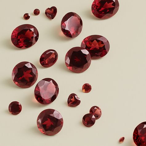 January’s birthstone, Garnet, is one of the most diverse gemstones, as it comes in an extraordinary range of colors. The garnet birthstone symbolizes happiness, wealth, and health. Which One Am I, Bookish Templates, January Stone, Birthstones Meanings, Birth Stones Chart, Doctor Sleep, Garnet Birthstone, January Birthstone Jewelry, January Birthday