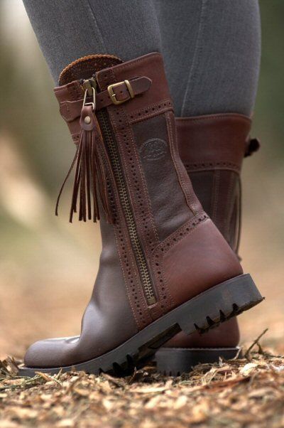 spanish yard boots brown with tread Spanish Yard, Horse Riding Boots, English Tack, Paddock Boots, Trending Womens Shoes, Shoe Wardrobe, Boot Companies, Round Toe Shoes, Tall Boot