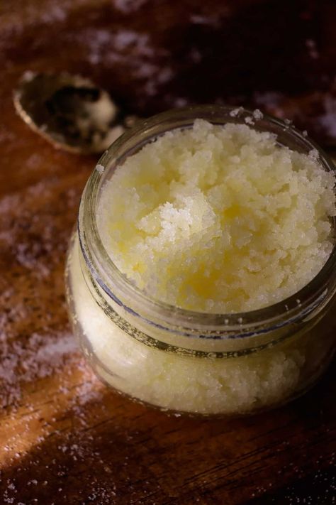 Homemade Salt Scrub - Tulips and Twill Diy Salt Scrub Recipe, Homemade Salt Scrub, Salt Scrub Diy, Salt Scrub Recipe, Oil Pulling, Scrub Recipe, Small Spoon, Natural Exfoliant, Salt Scrub