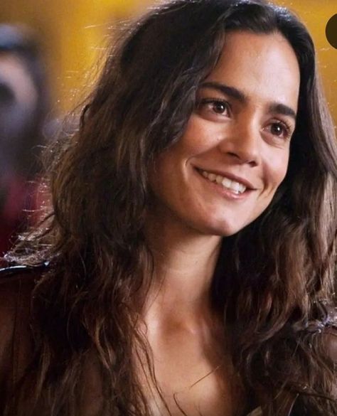 Alice Braga, Queen Of The South, Queen