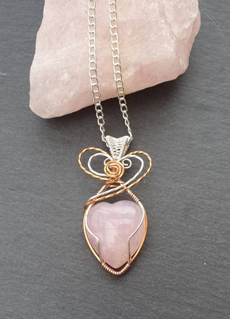 Gold Rose Quartz Wire Wrapped Necklace, Gift Rose Quartz Wire Wrapped Necklace, Wire Wrapped Rose Quartz Necklace For Healing, Pink Wire Wrapped Crystal Pendant Necklace, Wire Wrapped Rose Quartz Pendant Necklace, Wire Wrapped Gemstone Jewelry, Copper Wire Jewelry, Chakra Pendant, Rose Quartz Heart