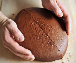 How to Make a Football Shaped Cake | eHow Football Shaped Cake, Rugby Cake, Football Activity, Football Snacks, Sport Cakes, Football Birthday Party, Football Party Food, Football Cake, Aunt Life