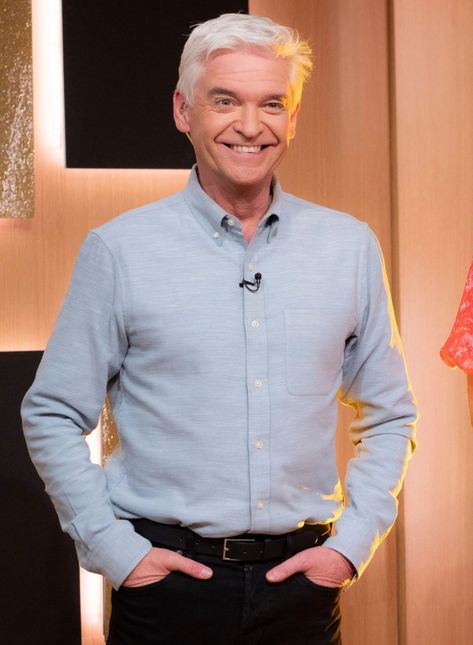 Fern Britton, Morning Live, Phillip Schofield, Tv Doctors, Holly Willoughby, Old Shows, Tv Channel, Tv Stars, Bitter