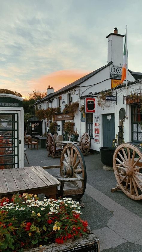 ✅Johnnie Fox’s Pub , Dublin , Ireland Irish Pub Aesthetic, Seaside Uk, Dublin Aesthetic, Irish Aesthetic, Irish Summer, Ireland Pubs, Ireland Photos, Dublin Pubs, Moving To Ireland