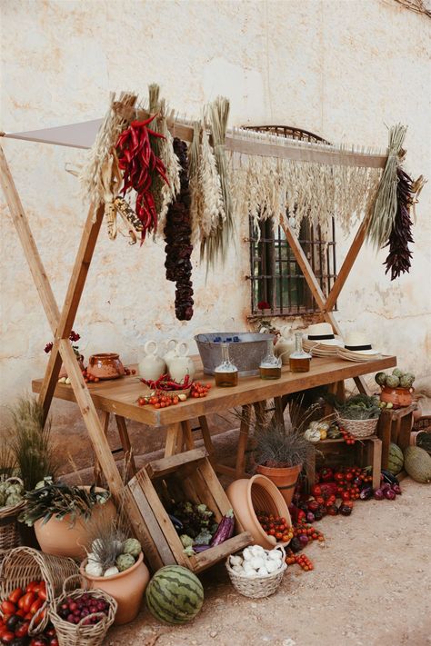 Rustic Romantic Wedding, Stall Decorations, Spanish Village, Village Festival, Wedding In Spain, Wedding Spain, Spanish Wedding, Bridal Elegance, Stall Designs