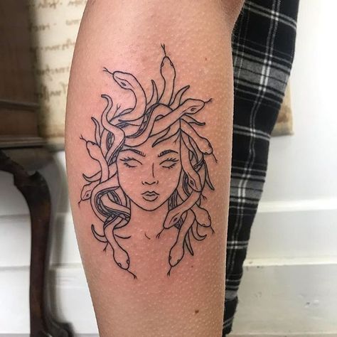 Simple Linework Tattoos Women, Medusa Tattoo Linework, Medusa Line Art, Simple Linework Tattoos, Greek God Tattoo, Tattoo Son, Tattoo 2023, Medusa Tattoo Design, Army Tattoos