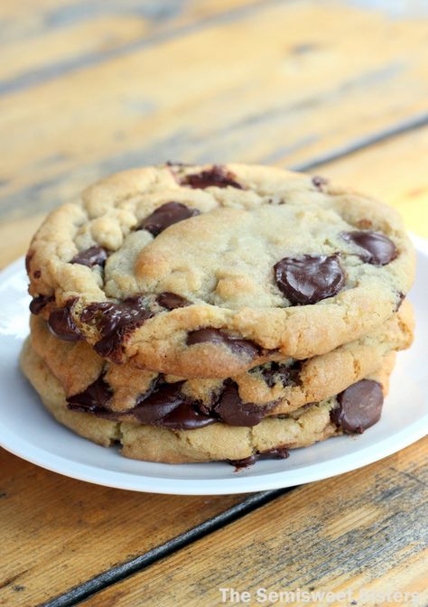 The New York Times Chocolate Chip Cookie Recipe. These cookies have a crispy edge, a chewy middle & a melt in your mouth soft center! Chocolate Chip Cookie Recipe, Best Chocolate Chip Cookie, Chip Cookie Recipe, Bread Flour, Chocolate Chip Cookie, Cookies Recipes Chocolate Chip, Cookie Desserts, Cookie Monster, Yummy Cookies