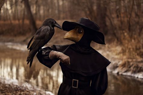 Samhain 🎃 Halloween Plague Doctor Costume, Plague Mask, Theme Tattoo, Crows Ravens, Plague Doctor, 판타지 아트, Dnd Characters, Dark Aesthetic, Dark Art