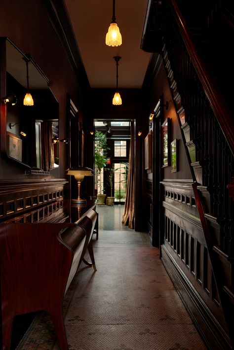 1930s New York Apartment, 1940s Hallway, Mahogany Aesthetic, Velaris Townhouse, Mansion Hallway, Mahogany House, School Stairs, Victorian Playhouse, Maker Hotel