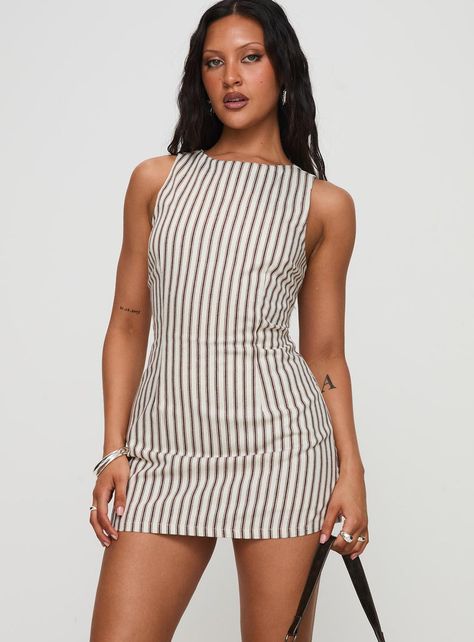 Yumiko Romper Brown Stripe London Style Summer, Petite Romper, Womens Rompers, Stockholm Outfits, Brunch Attire, Playsuit Pattern, College Clothes, Hawaii Outfits, Casual Sundress