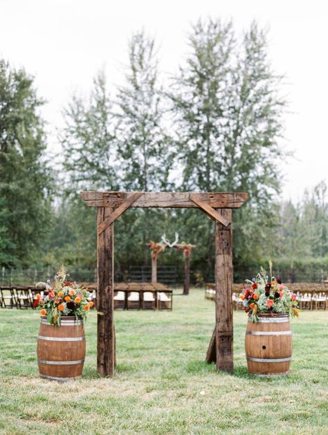 Rustic Kelowna Home Wedding | Kelowna Real Wedding Outdoor Wedding Ceremony Western, Rustic Wedding Alter Ideas Outdoor Ceremony, Rustic Ceremony Aisle, Rustic Alter Decor, Cute Outdoor Wedding Ideas, Farm Wedding Ceremony Ideas, Rustic Arbor Wedding, Country Wedding Altar, Western Wedding Arch Ideas