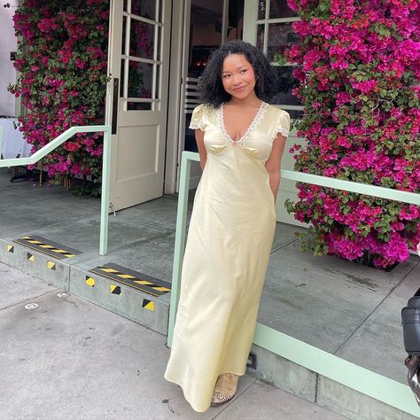 Laya Deleon Hayes, Summer Dress Flowy, Perfect Wedding Guest Dress, Animal Print Maxi Dresses, Pink Floral Maxi Dress, Dress With Cap Sleeves, Leopard Print Maxi Dress, Yellow Silk, Dress Flowy