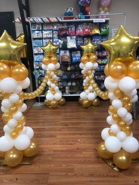 Link Balloons, Balloon Pillars, Prom Backdrops, Graduation Party Backdrops, Party Design Ideas, Birthday Decorations At Home, Diy Balloon Decorations, Balloon Stands, Birthday Balloon Decorations