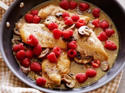 Raspberry Chicken Pan Fried Boneless Chicken Breast, Fried Boneless Chicken Breast, Raspberry Chicken, Trisha's Southern Kitchen, Tv Show Recipes, Trisha Yearwood Recipes, Chicken Boneless Breast Recipes, Baked Pineapple, Trisha Yearwood