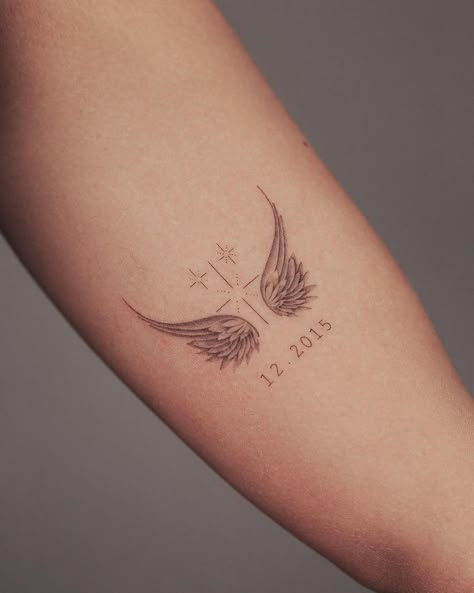 Wings Tattoo Ideas, Small Angel Wing Tattoo, Angel Tattoo For Women, Wings Tattoos, Wing Tattoo Designs, Best Wings, Angel Wings Tattoo, Wing Tattoo, Red Ink Tattoos