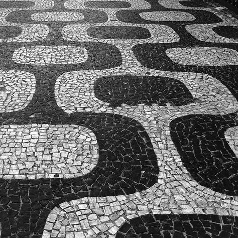 Sidewalk in Leblon, Rio de Janeiro, Brazil. #pattern #sidewalk Floor Tiles Outdoor, Brazilian Party, Brazil Dance, Brazil National Football Team, Industrial Graphic Design, Patterns Japanese, Mosaic Floors, Tiles Outdoor, Architectural Pattern