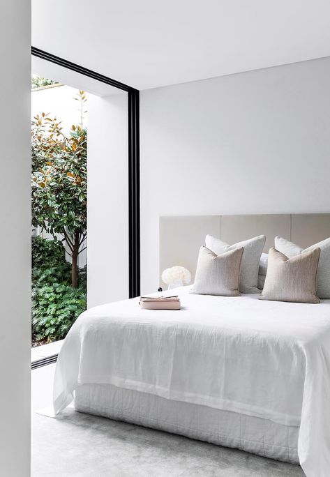 Anchored by a magnificent gum tree and a powerfully minimal palette, the design of this new harbourside home is pure luxury. Minimal Bedroom, Gum Tree, Coastal Contemporary, Floor To Ceiling Windows, Bedroom Layouts, Master Bedrooms Decor, Main Bedroom, Bedroom Aesthetic, Minimalist Bedroom